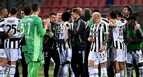 Juventus, Milan seal Champions League spots