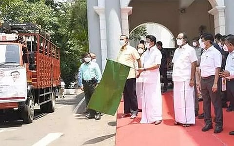 Stalin flags off vehicles with oxygen cylinders to 18 districts