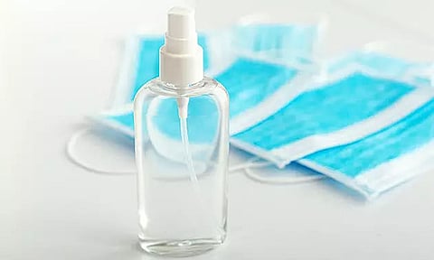 'Stockpile COVID essential medical items to face 3rd wave'