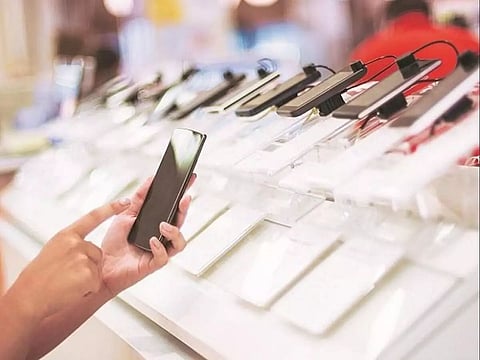 Smartphone shipments to reach 1.38 bn in 2021