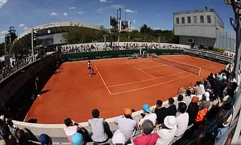 French Open day two: Federer, Medvedev win Kenin beats Ostapenko Swiatek launches title defence