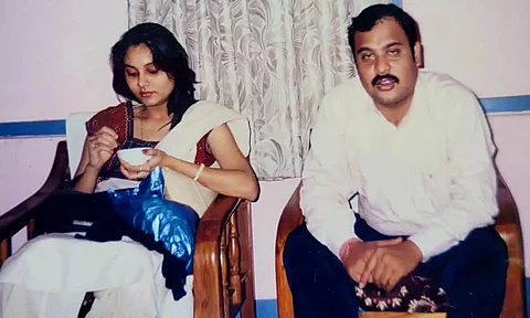 Assam CM's Wife Shares Pictures on their 20th Marriage Anniversary, Congratulatory Messages Pour In