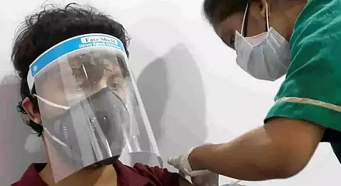 Centre Govt Issues Vaccination SOPs for People Travelling Abroad