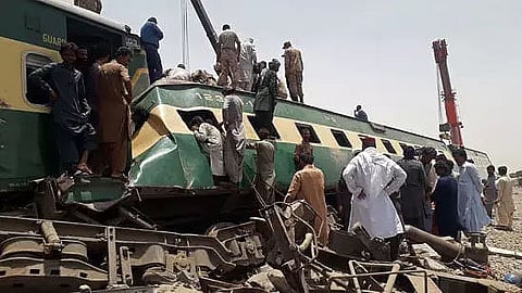 36 people killed and 50 others injured in Pakistan train collision