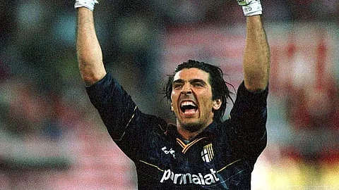 Buffon returns to Parma after 20 years