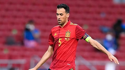 Sergio Busquets tests negative, rejoins Spain squad