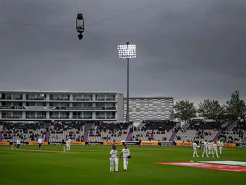 Bad light stops play as India 146/3 on Day 2