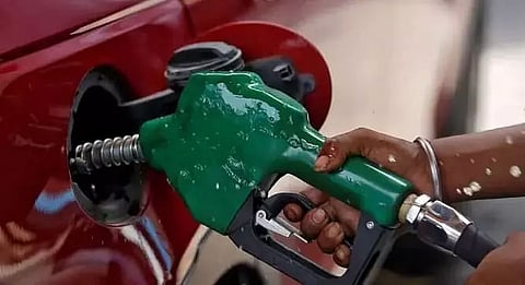 Kamrup Metro District Administration soon to Implement 'No Helmet, No Petrol Policy'