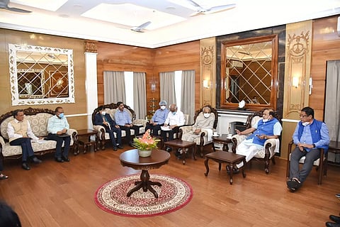Governor Prof. Jagdish Mukhi advocates cutting-edge research & quality teaching in varsities