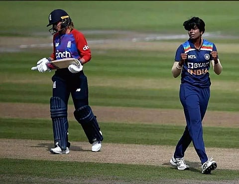 India Women beat England in second T20I