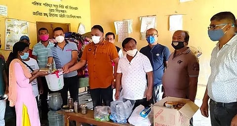 Media fraternity extends helping hand to fire accident victims in Digboi