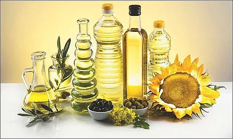 Customs reduces clearance time for edible oil consignments at ports