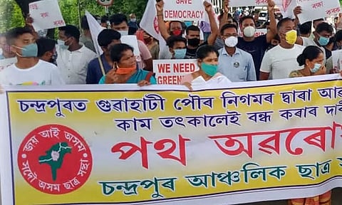 Locals of Chandrapur stages Satyagraha in Guwahati