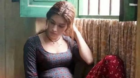 Bollywood Actress Kriti Sanon shares her 'Monday Mimi mood'