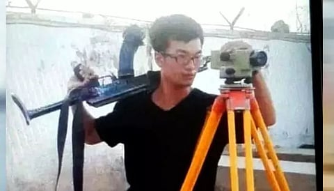 Chinese men start arming themselves at CPEC project sites in Pakistan