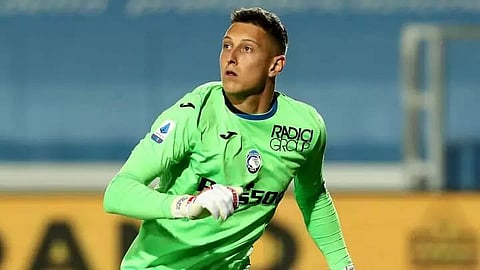 Tottenham Hotspur sign Atalanta goalkeeper