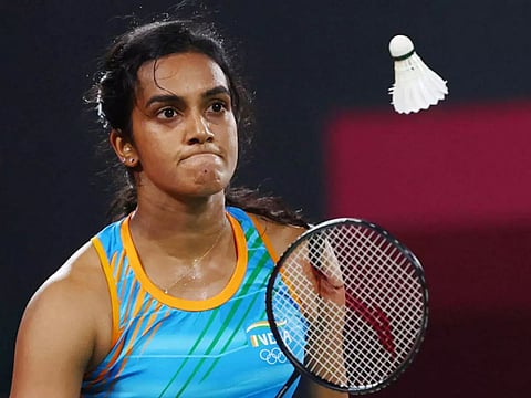 PV Sindhu makes it to knockout round