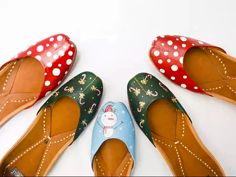 How to style juttis with different outfits