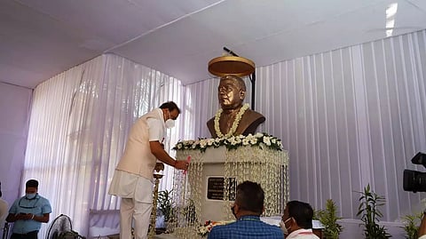 Assam CM Himanta Biswa Sarma pays tributes to Lokapriya Gopinath Bordoloi