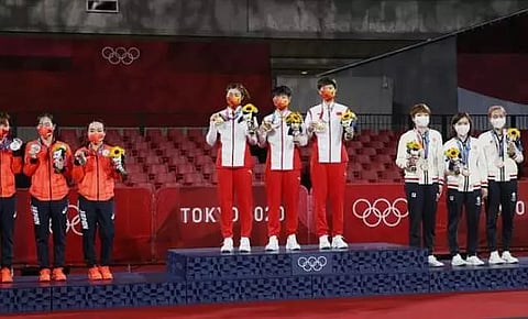 Chinese paddlers clinch gold in women's team championship