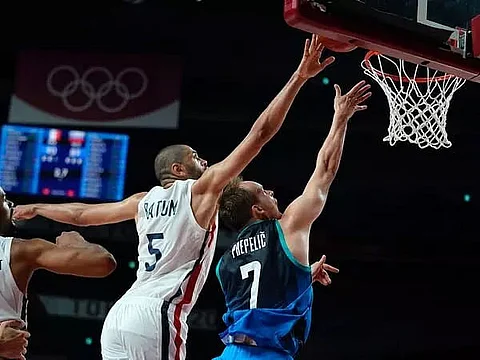France edge out Slovenia, to meet USA in dream basketball final