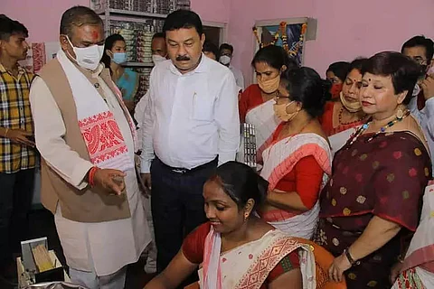 Union Minister Faggan Singh Kulaste inspects Hajo Rurban Cluster