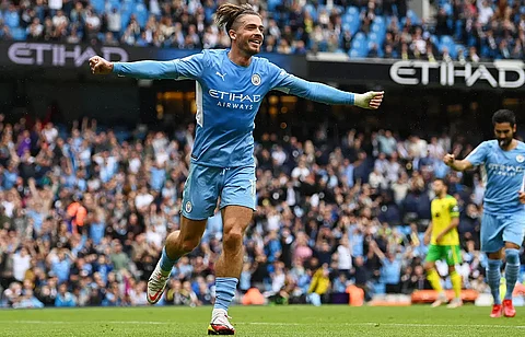 Five-star Manchester City rout Norwich