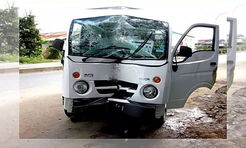 Three dead, eight injured in major road mishap