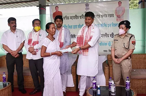 Guardian Minister Pijush Hazarika Hands over Cheques to Widows in Biswanath