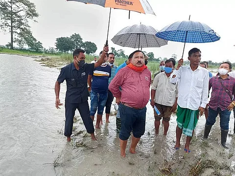 Ministers Jogen Mahan,  Urkhao Gwra Brahma visit flood-affected areas in Chirang