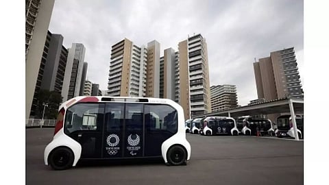 Judoka withdraws after being hit by self-driving bus in Village