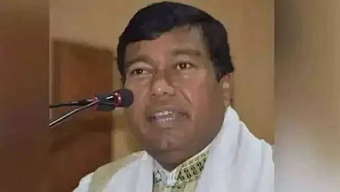 Minister Rameswar Teli visits BCPL at Lepetkata, Dibrugarh