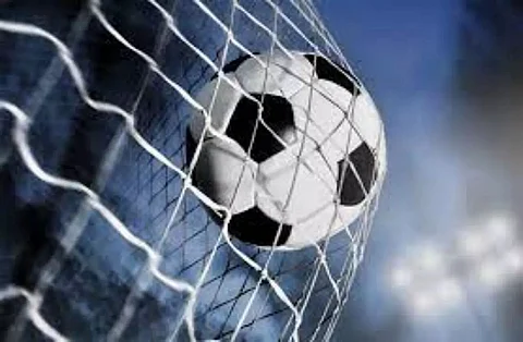 Luna penalty seals debut win for Kerala