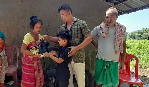 Young boy Naitao Khungur Narzary donates Rs 10,000 to Jwngsar Mashahary's wife