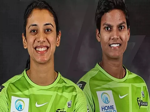 Mandhana, Deepti signed up by Sydney Thunder