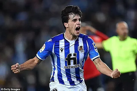 Lobete's late strike takes Real Sociedad at the top of La Liga
