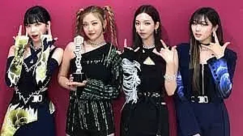 South Korea girl group aespa debuts at No. 20 on Billboard 200