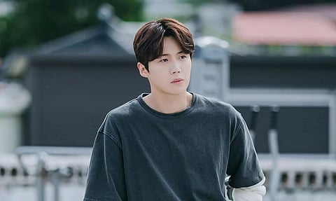 Kim Seon Ho Faces Allegations of Forcing Abortion to Ex-Girlfriend; Actor Issues Statement