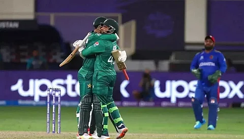 Pakistan beat Afghanistan by 5 wickets