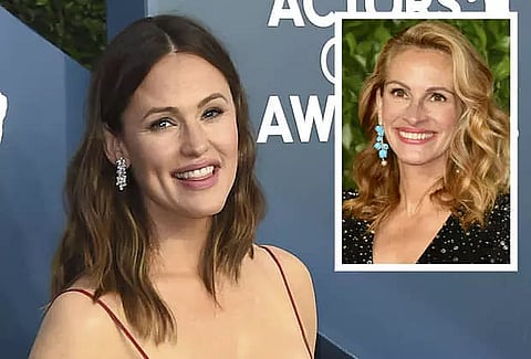 Julia Roberts drops out of Reese Witherspoon's production, Jennifer Garner steps in