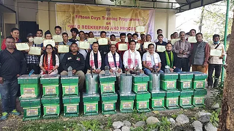 15-day training programme on wild bee keeping and processing concludes in Uttarkuchi village