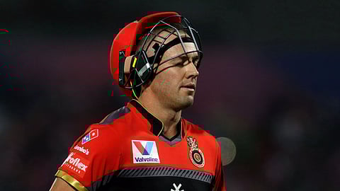 South African Cricketer AB de Villiers Announces Retirement From All Formats