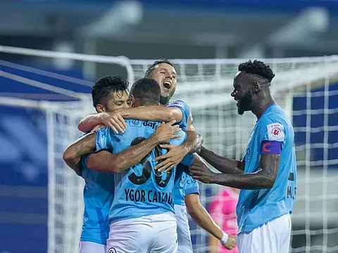 Angulo strikes as Mumbai City hunts down Goa