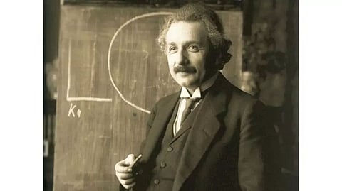 Einstein relativity theory manuscript sold for $13 mn in Paris