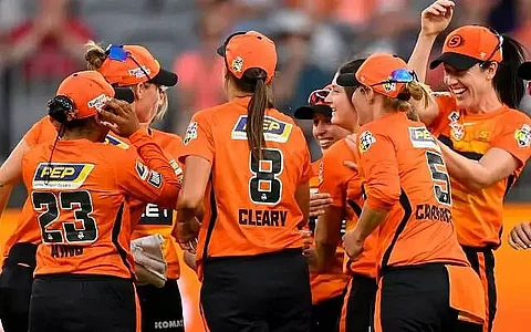 Kapp helps Perth Scorchers lift maiden WBBL title