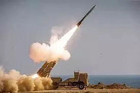Iran launches large-scale war game