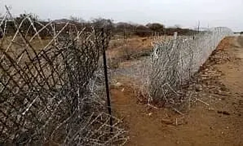 Taliban Cuts Off Barbed Wire On Durand Line With Pakistan