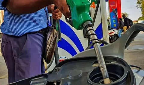 Dealers to shun blended petrol from Jan 10