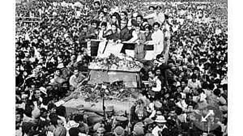 Hasina pays tributes on 50th anniversary of Bangabandhu's Homecoming Day