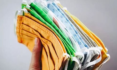 Cloth face masks are useless, say US health experts